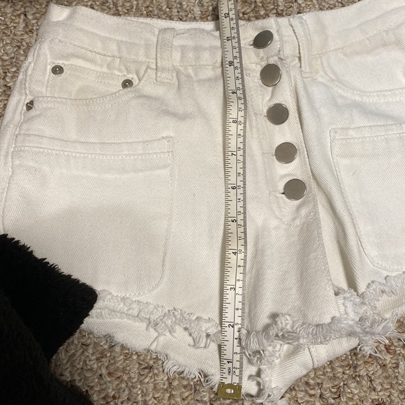 H1127 White Jean Shorts/Skirt - Picture 9 of 10